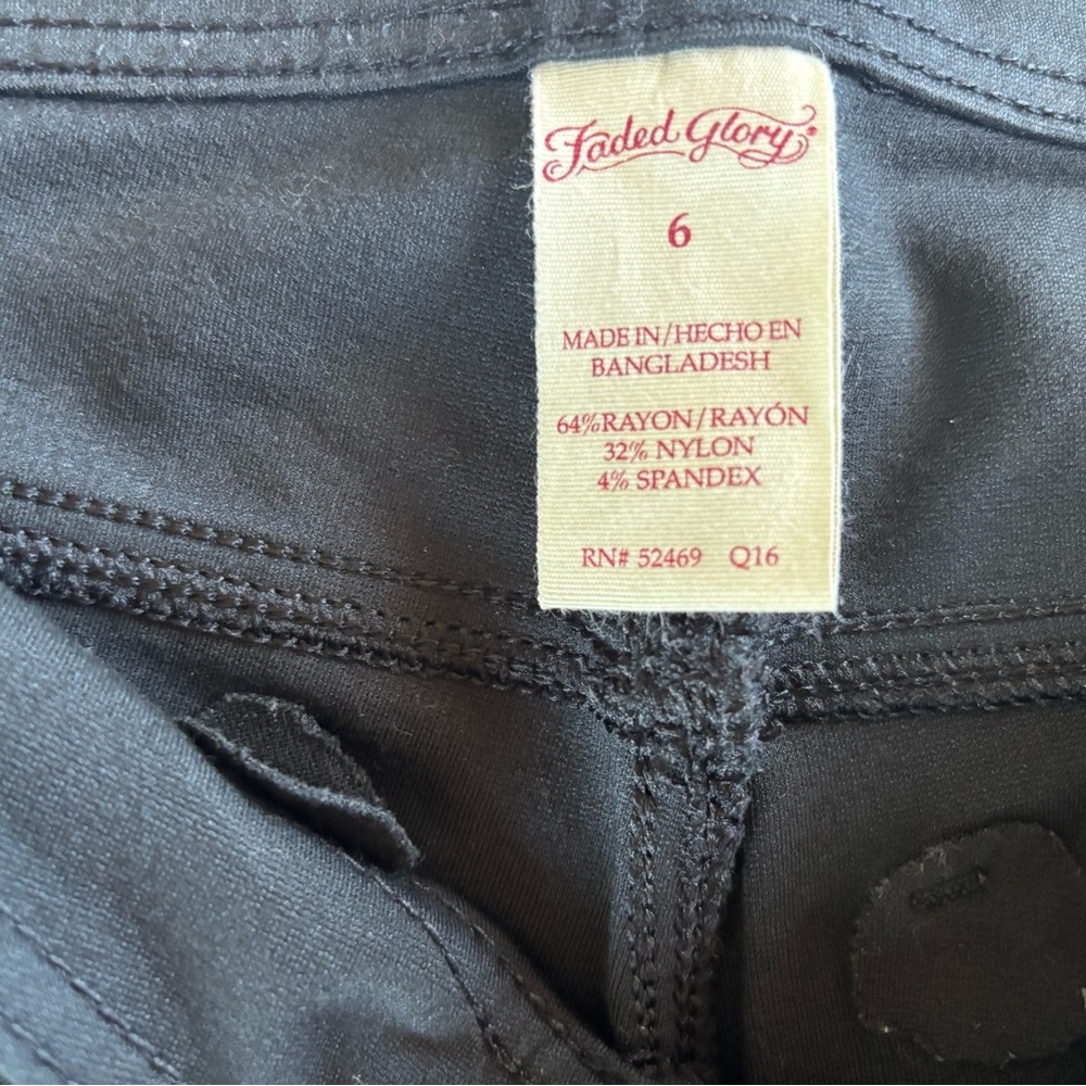 FADED GLORY |  WONENS | Black | Jeggings | back Pockets in back - Picture 4 of 12